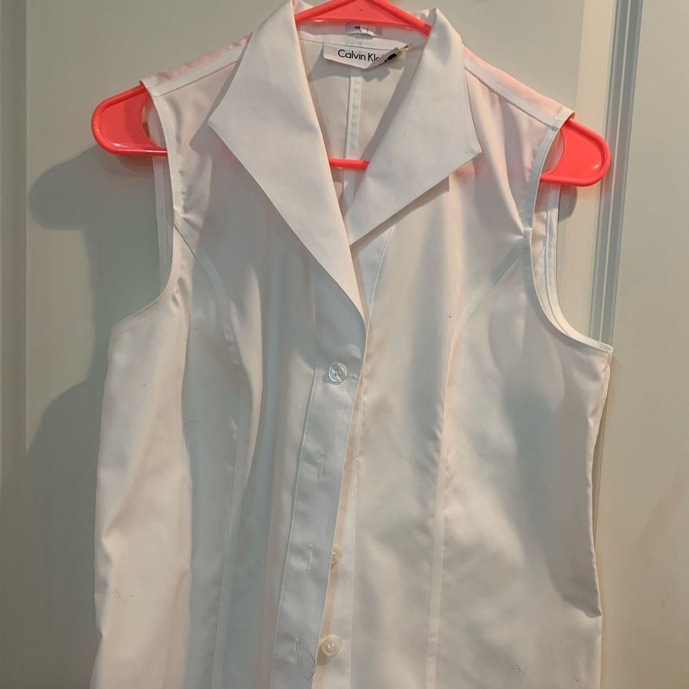 Calvin Klein no iron sleeveless blouse size 8